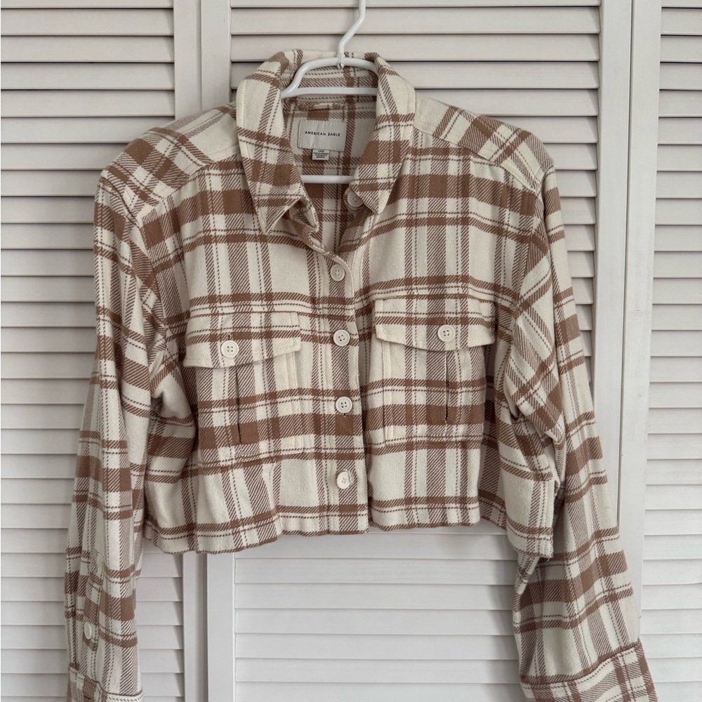 American Eagle Cream & Light Brown Plaid Cropped Shirt Jacket
